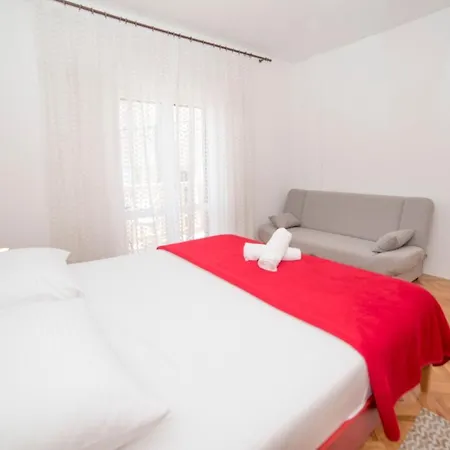 Pavla&niko Apartment