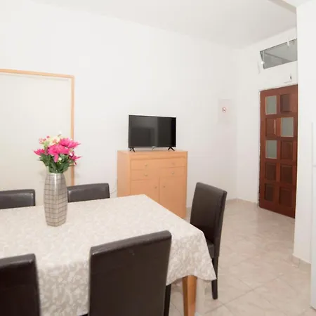 Pavla&niko Apartment