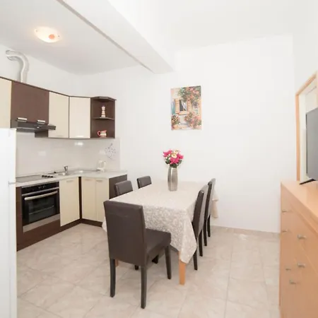 Pavla&niko Apartment